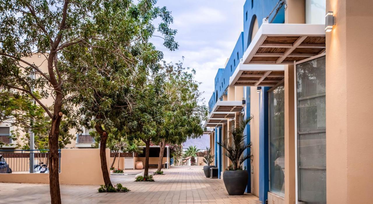 Almogim Suites Eilat Hotel (Adults Only) Exteriör bild