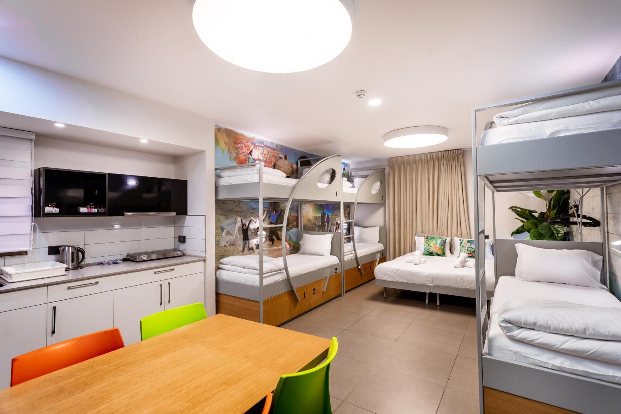 Almogim Suites Eilat Hotel (Adults Only) Rum bild