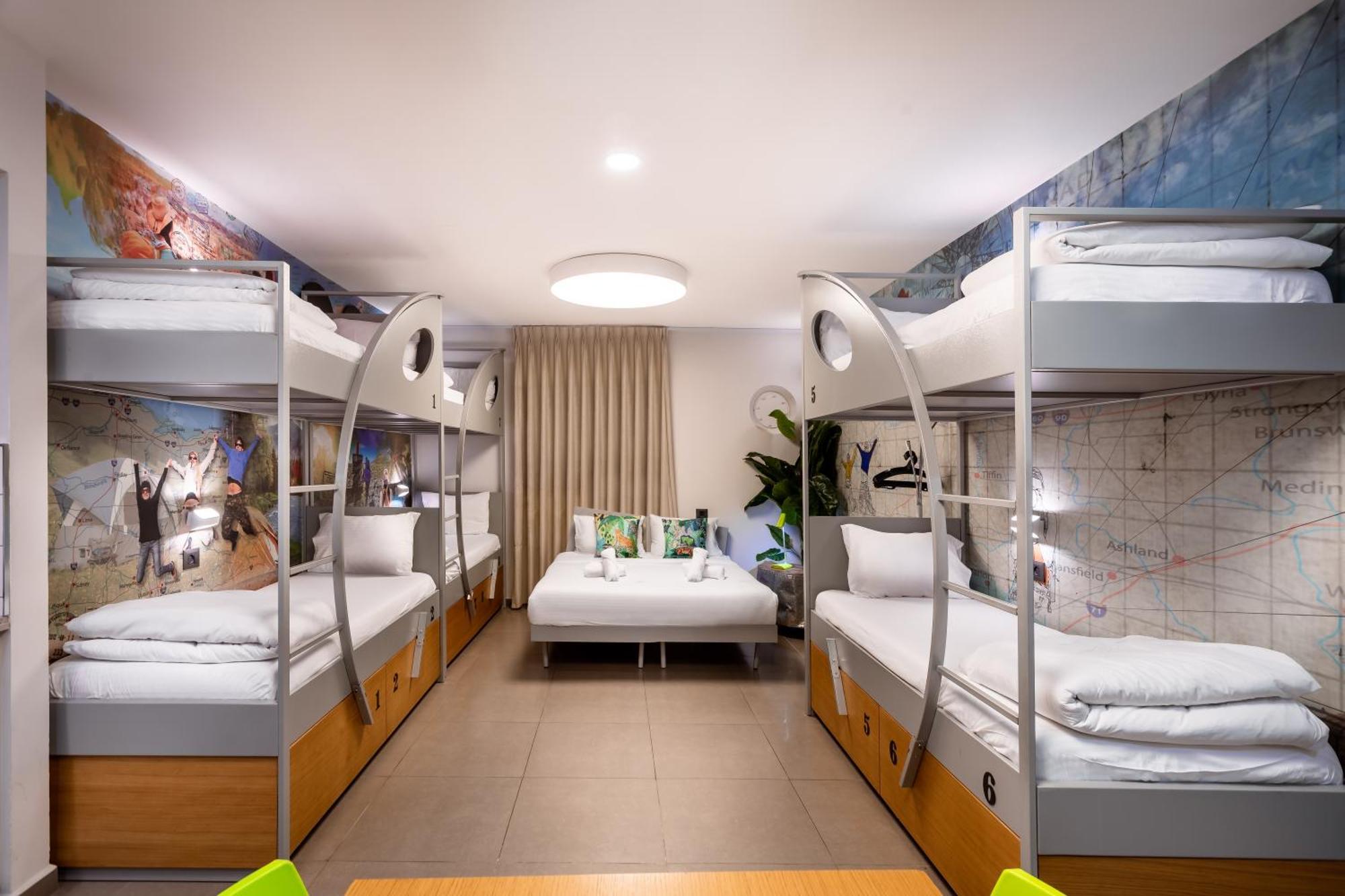 Almogim Suites Eilat Hotel (Adults Only) Rum bild