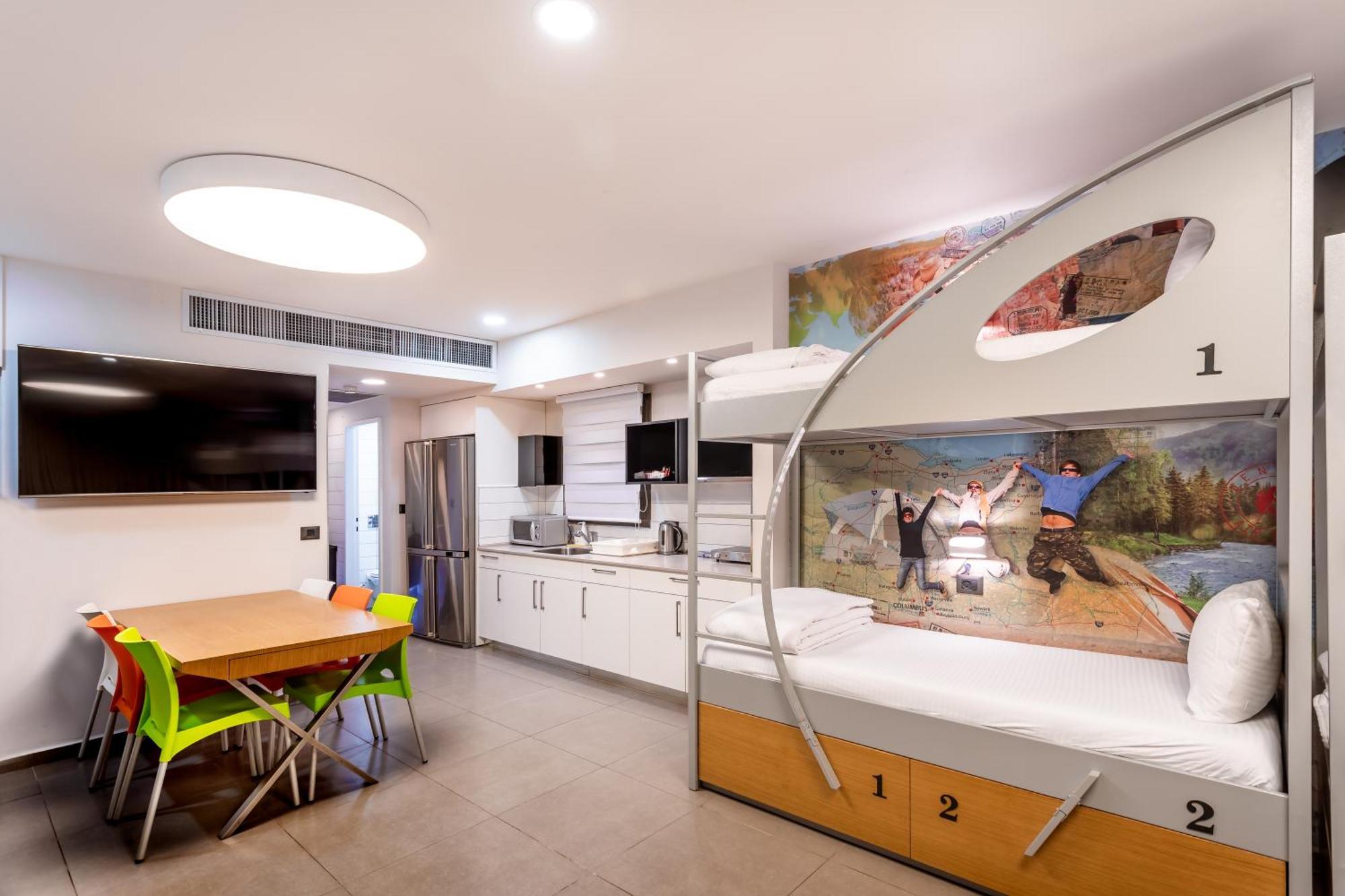 Almogim Suites Eilat Hotel (Adults Only) Rum bild